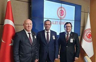 “Bu yasa yazılı basına kilit vurdurur”