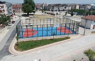 Burhaniye semt sahası hizmete açıldı