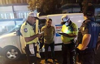 Burhaniye’de polis denetiminde aranan 4 kişi yakalandı