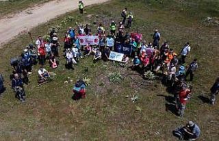 Bursa’da dağcılardan çevre için ‘atıksız...