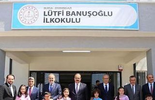 Bursa’da öğrencilerin karne coşkusu