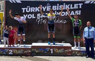 Büyükşehir bisikletçisinden 3’üncülük