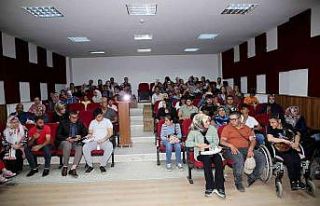 Büyükşehir, engelli vatandaşlara sinema keyfi...
