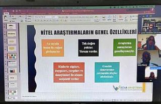 ÇAKÜ öğrenci ve akademisyenlerine nitel veri analiz...