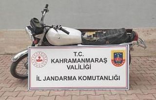 Çaldıkları motosikletin rengini değiştirseler...