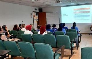 Çalışan kadınlara sağlık bilgilendirmesi