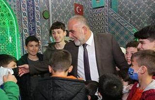 Canik’te 40 gün camiye giden çocuklar bisiklet...