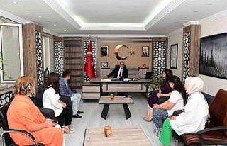 Çatak’ta idareci ve öğretmenlere "başarı...