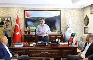 CHP’li vekiller, Ardahan Belediyesini ziyaret etti