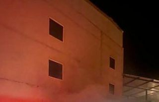 Çıkan yangında araç kullanılamaz hale geldi