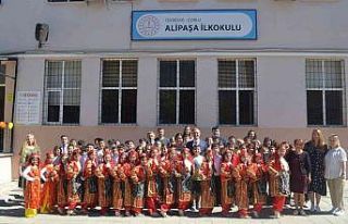 Çorlu’da karne dağıtım töreni