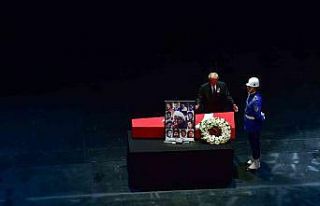 Cüneyt Arkın’ın vedasında dostları duayen sanatçıyı...