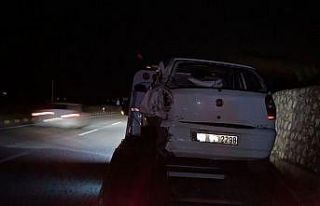 D100 karayolunda otomobil ile tır çarpıştı: 1...