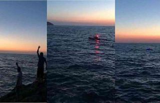 Denizin ortasında dakikalarca yaşam savaşı verdi