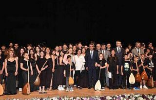 Denizli türkülerini 120 öğrenciden oluşan dev...