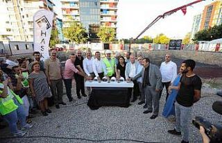 Depremde yıkılan Cumhuriyet Apartmanı’nın temeli...