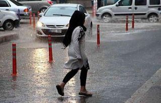 Doğu Anadolu’da gök gürültülü sağanak yağış