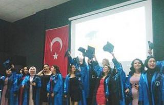 Domaniç Hayme Ana MYO’da mezuniyet coşkusu