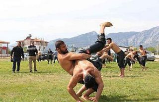 Döşemealtı’nın pehlivanları Kırkpınar’a...