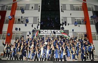 DOSTEK Koleji’nde 119 öğrenci mezuniyet heyecanı...