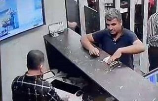 Döviz bürosu bin euro fazla verdiği müşterisini...