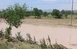 Dün akşamki selin zararı sabah ortaya çıktı
