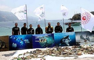 Dünyaca ünlü plajda deniz dibi temizliği