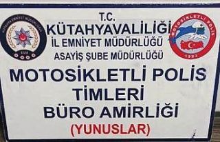 Durdurulan araçta uyuşturucu madde ve kesici alet...