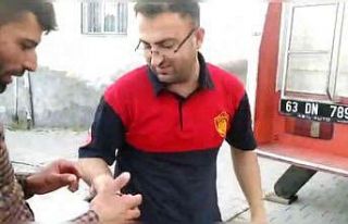 Duvarda asılı kalan ebabil kuşunu ekipler kurtardı
