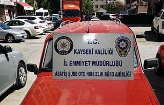 Düz kontakla çalınan aracı polis buldu