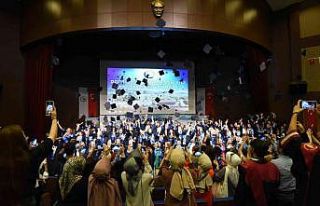 Düzce Üniversitesi’nde mezuniyet gururu yaşandı