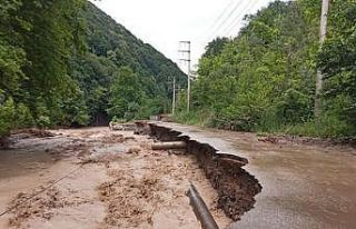 Düzce’de selden dolayı 11 köye ulaşım kısmen...
