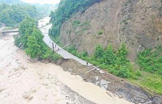 Düzce’ye su veren ana hat uçtu