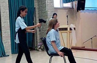 Edremit İHO’da "İngilizce Şenliği"