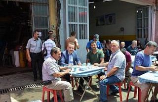 Edremit sanayi esnafından hayır yemeği