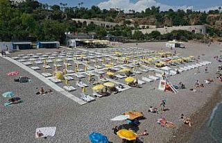 EKDAĞ Konyaaltı Plajı hizmete açıldı