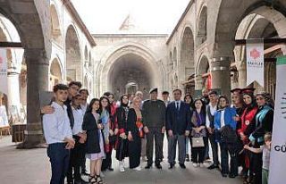 Erzurum’da öğrencilerin sergisi büyük ilgi gördü