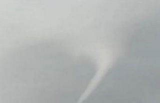 Esenboğa Havalimanı üzerinde hortum oluştu, uçaklar...