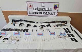 Eskişehir merkezli uyuşturucu operasyonunda 28 şüpheli...
