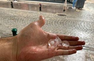 Eskişehir’de ceviz büyüklüğünde dolu etkili...