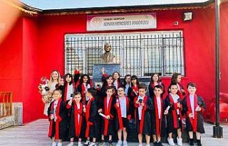 Eskişehir’de minik öğrencilerin mezuniyet coşkusu