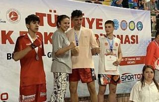 Eskişehirli genç boksör bu kez Türkiye şampiyonluğu...