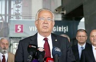 Eşref Hamamcıoğlu: "Domenec Torrent ile devam...