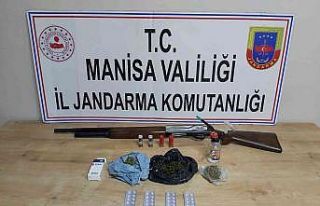 Evin her köşesinden uyuşturucu çıktı