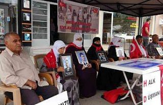 Evlat nöbeti tutan baba: "HDP’ye diyoruz ki...