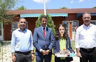 Eyyübiye başarılı öğrencileri ödüllendirdi