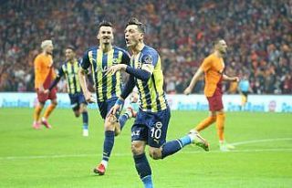 Fenerbahçe’de Mesut Özil bilmecesi