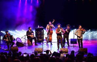 Festivalde Balkan ezgileri mest etti