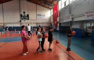 Gediz’de yaz spor okulları başladı