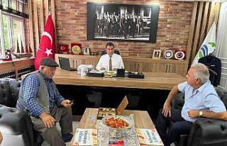 Gölbaşı’nda belediyeyi ziyaret edenlere ’jelibon’...